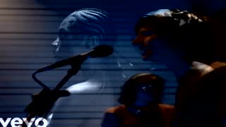 Anxiety Performing Somebody That I Used To Know Live On Kcrw